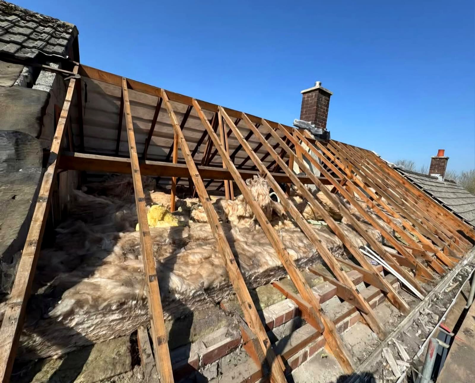 B&M roofing job in progress