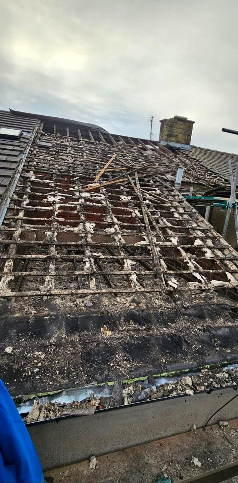 B&M roofing job in progress